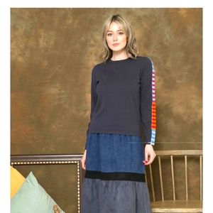 Over sweater with stripe sleeves